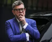 Downing Street Unaware of Aide's Paedophile Links Before Peerage Grant