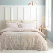 Dunelm's 'Pretty' Gingham Bedding Set Brightens Bedrooms and Earns Rave Reviews