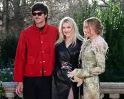 Emerald Fennell's Wuthering Heights: Robbie's Casting & Primal Adaptation