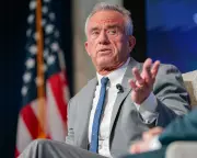 Experts Challenge RFK Jr's Keto Cure Claim for Schizophrenia Amid Research