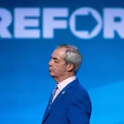 Farage Fails to Condemn Candidate's 'Britishness' Remarks Amid Robinson Endorsement