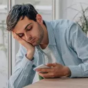 Gen Z Resents Dating Apps Yet Remains Trapped in Digital Romance Cycle