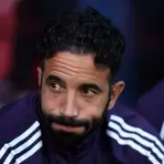 Ian Wright Slams Ruben Amorim for Kobbie Mainoo Snub at Manchester United