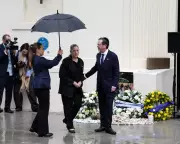 Israeli President Herzog Visits Bondi, Honors Attack Victims Amid Antisemitism Warning