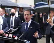 Israeli President Herzog Visits Bondi, Warns of Antisemitism Global Emergency