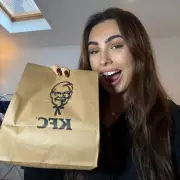 KFC's New Cheesy Melt Burger Review: A Messy, Indulgent Cheese Lover's Dream