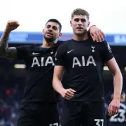 Liverpool and Man Utd Told Why Micky van de Ven Transfer Could Still Happen