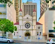 Man Charged with Hate Crime After Ramming Brisbane Synagogue Gates