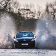 Met Office Issues 19-Hour Yellow Rain Warning: 21 Areas Urged to Prepare Emergency Kits
