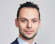 Minister Under Investigation Makes Late Donation Declaration Amid Smear Probe