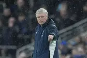 Moyes Blames Everton's Self-Destruction for Bournemouth Defeat