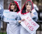 MPs Condemn Student Loan 'Scam' as Crisis Debate Looms in Westminster