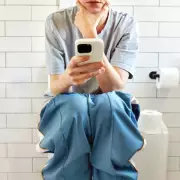 Neurologist's Urgent Warning: The Hidden Dangers of Prolonged Toilet Sitting