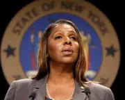 New York Legal Observers Monitor ICE Raids Amid Immigration Tensions