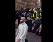 NSW Police Face Scrutiny Over Muslim Prayer at Sydney Protest