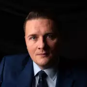 Police Issue Warning After Streeting Shares Mandelson Messages Amid Epstein Probe