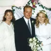 Polygamist Dad of 25 Calls His Five-Wife Family 'Normal' and Progressive