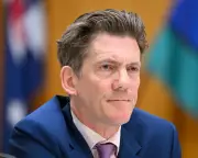 RBA Deputy Urges Shoppers to 'Vote with Feet' Against Price Hikes