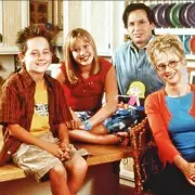 Robert Carradine Dies at 71: Lizzie McGuire Star's Family Shares Heartbreaking Statement