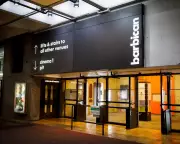 Salman Rushdie Leads 170 Cultural Figures in Barbican Leadership Protest