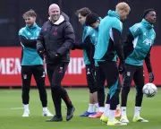 Slot Demands Liverpool Show 'Different Side' in Crucial Manchester City Clash