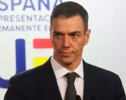 Spanish PM Sánchez Defends Migrant Regularisation Plan as Path of Dignity