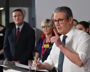 Starmer's Leadership Crisis Deepens Amid Cabinet Turmoil and Resignations