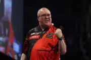Stephen Bunting Claims Belfast Premier League Victory as Luke Littler's Struggles Continue