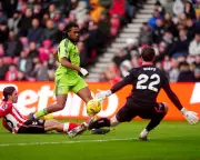 Sunderland Stun Fulham in Premier League Thriller with Late Winner