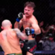 UFC Star Suffers Double Foot Fracture in Volkanovski Title Rematch Defeat