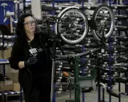 UK Manufacturing Growth Accelerates as Export Orders Surge to Four-Year High