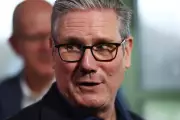Union Leaders Deliver Fresh Ultimatum to Starmer Amid Labour Crisis