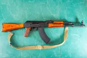 US Citizen Jailed in Russia for Attempted Kalashnikov Smuggling at Moscow Airport