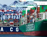 US Supreme Court Declares Trump's Emergency Tariffs Illegal, Administration Halts Collection