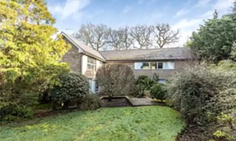 £3m 1960s Time Capsule House in Richmond Offers Swinging Sixties Living