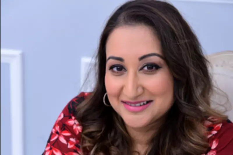 50-Year-Old's Two-Year Job Hunt: 4,000 Applications, Debt, and Facing Move to Mother's