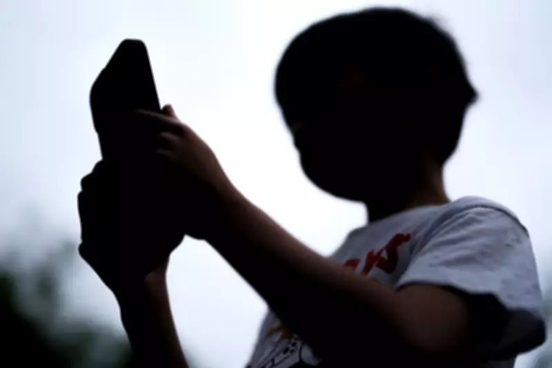 Australia Warns Social Media Giants Over Major Gaps in Under-16 Ban Enforcement