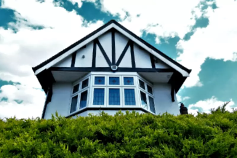 Bay Windows Guide: Costs, Materials, Styles and Installation Tips