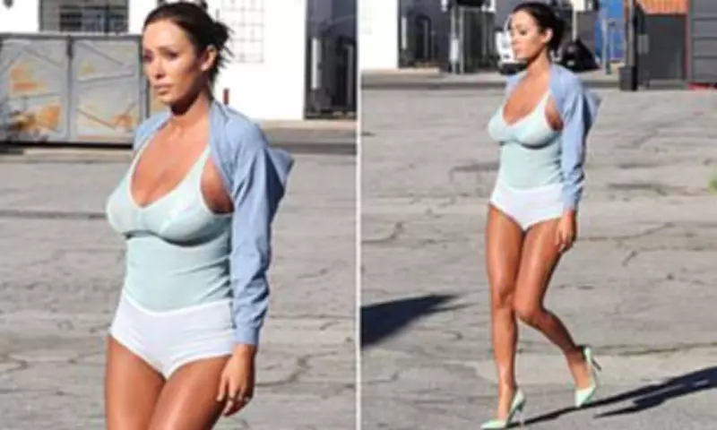 Bianca Censori Returns to Bold Fashion After Conservative Court Appearance