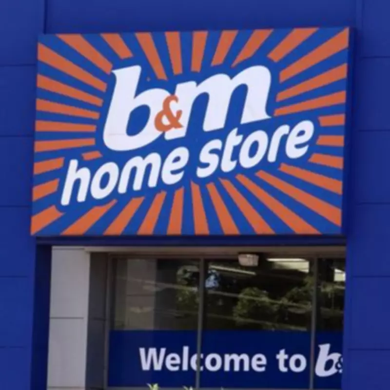 B&M's £12 Spring Wreaths Add Elegance to Front Doors on a Budget