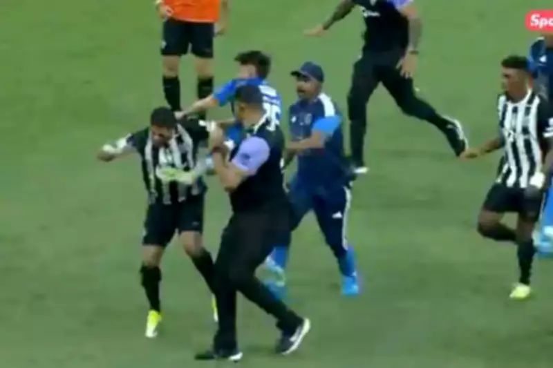 Brazilian Cup Final Erupts in Chaos as 23 Players Sent Off After Brawl