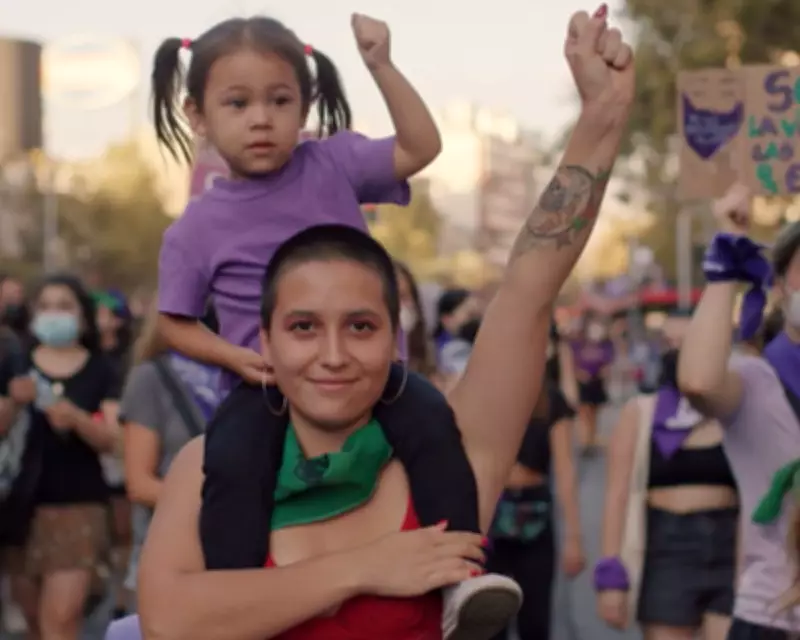 Breaking Social Review: Rutger Bregman's Rallying Cry for Global Activism