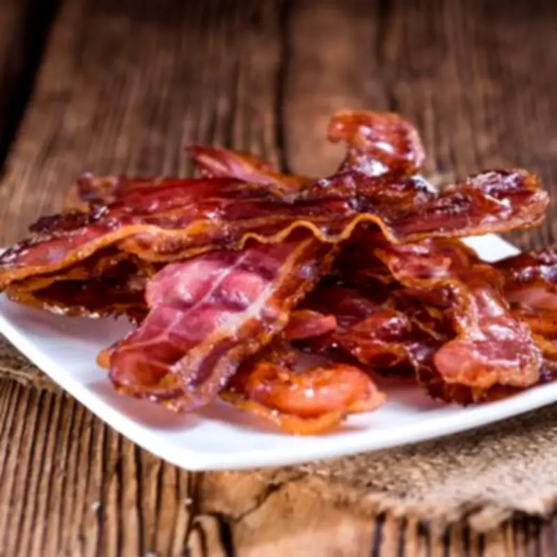 Café Owner's 'Sponge Method' Ensures Perfectly Crispy Bacon Every Time