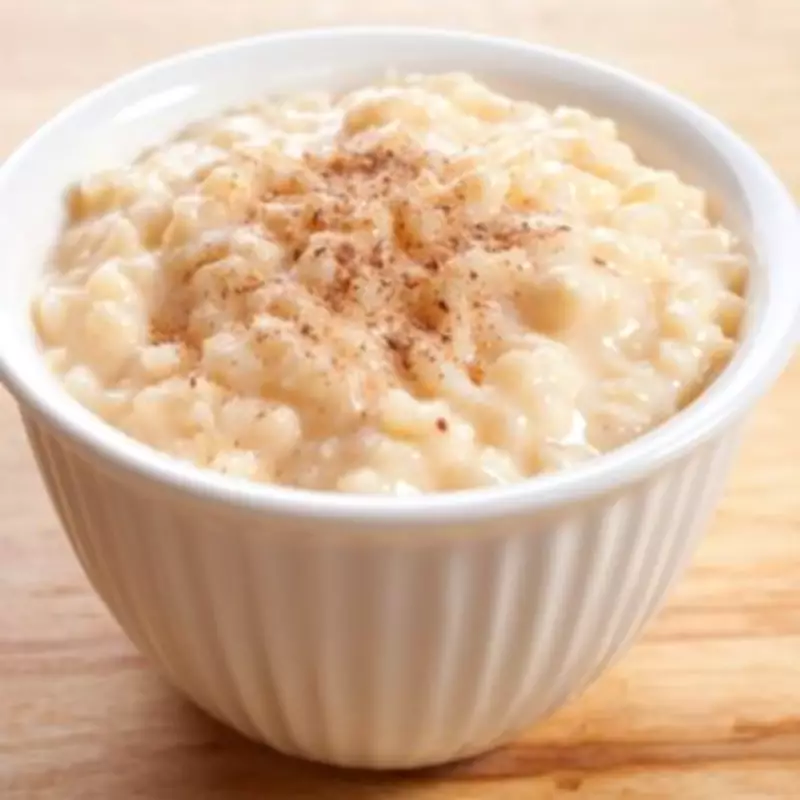 Canadian's Rice Pudding Blunder Sparks Online Debate on British Cuisine