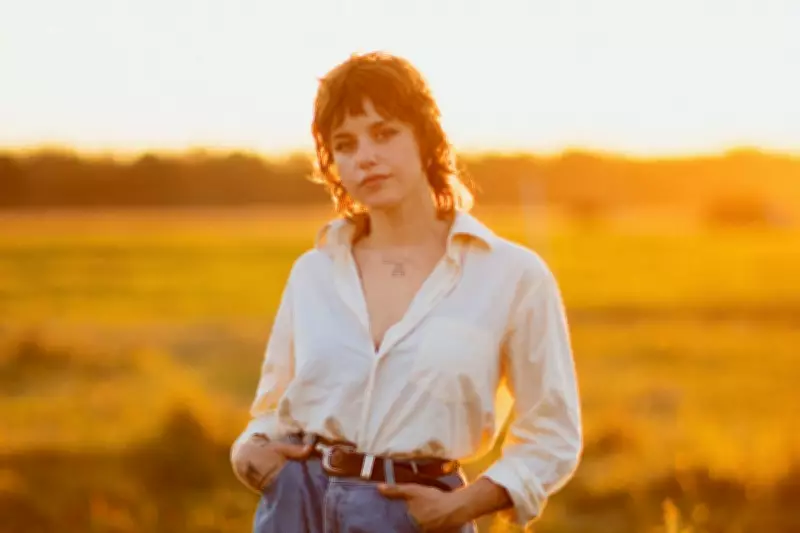 Cat Clyde's 'Mud Blood Bone' Album: A Raw Journey Through Heartbreak and Freedom