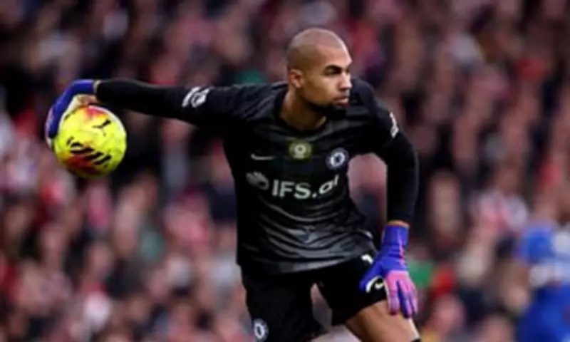 Chelsea's Robert Sanchez Dropped by Liam Rosenior in Bold Selection Move