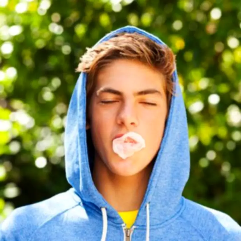 Chemistry Student's Tragic Death After Chewing Gum Explodes in Mouth