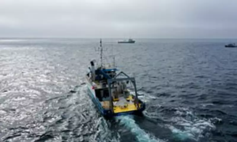 Controversial Geoengineering Trial Pumps 65,000 Litres of Red Chemicals into Gulf of Maine