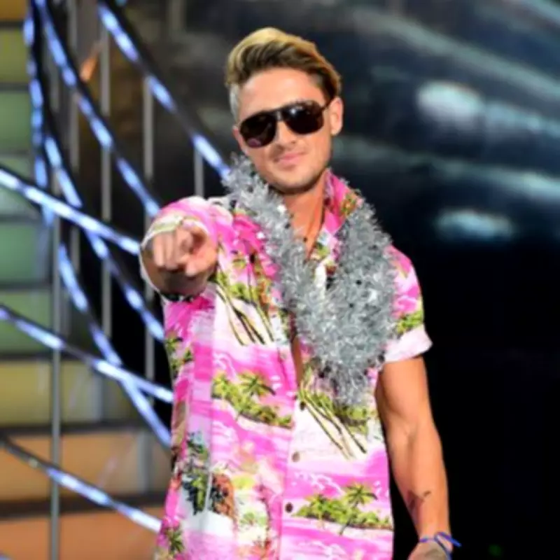 Convicted Sex Offender Stephen Bear Announces First Child with Teen Girlfriend