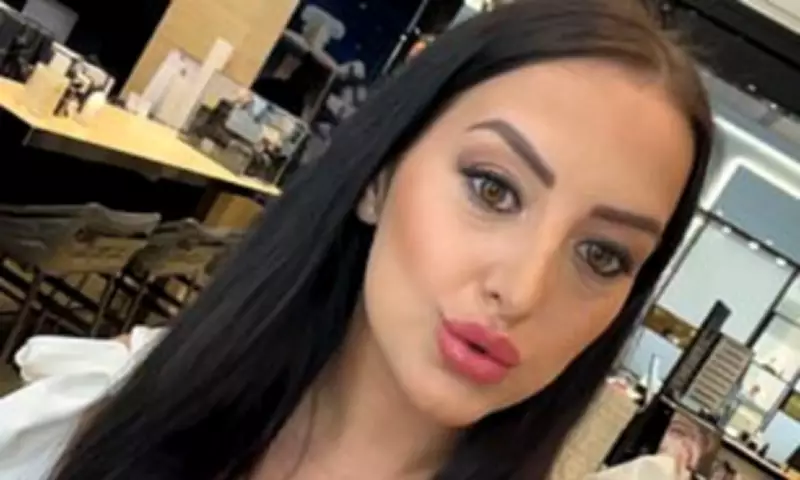 Customer Defends Nail Salon Owner Against Rude Patron's Verbal Abuse